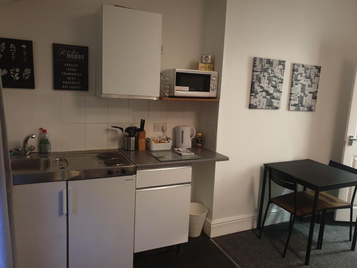Coventry Studio Apartment ภายนอก รูปภาพ