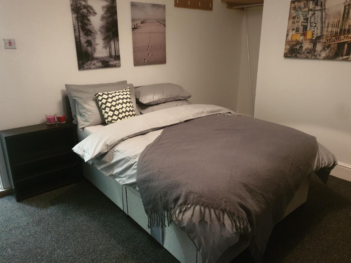 Coventry Studio Apartment ภายนอก รูปภาพ