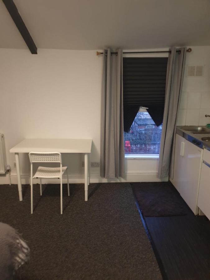 Coventry Studio Apartment ภายนอก รูปภาพ